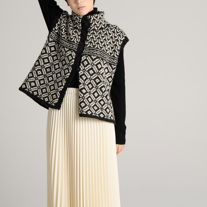 【糸セット】「毛糸だま2024冬」P.24モノトーン編み込みのゆったりベスト（S/M/L/XL共通）