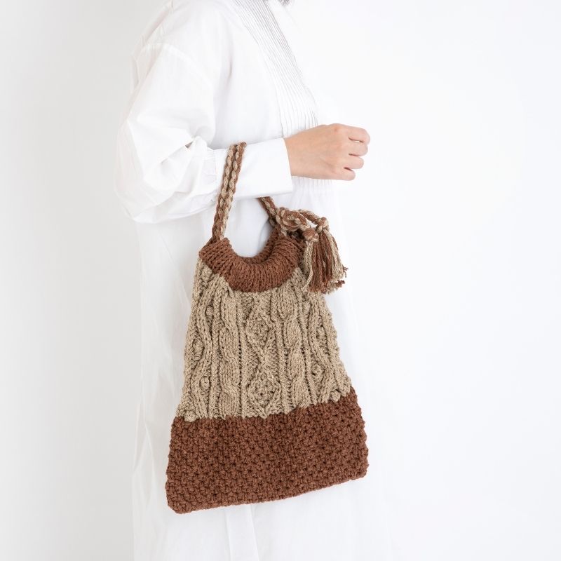 【Keitoキット】2色で編む縄編みバッグ（サンプルカラー）