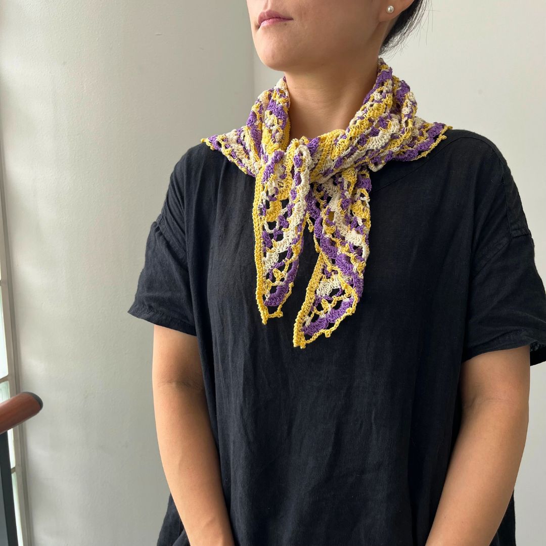 【Keitoキット】ケーブル5で編むかぎ針編みの三角ショール(サンプルカラー)