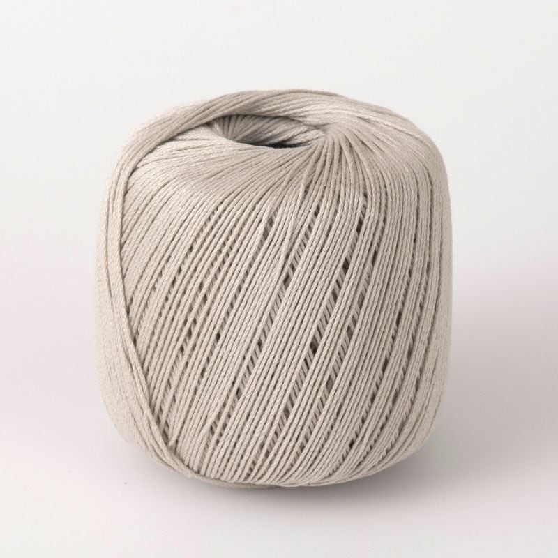 【Keitoキット】ケーブル5で編むかぎ針編みの三角ショール（クラシック） 