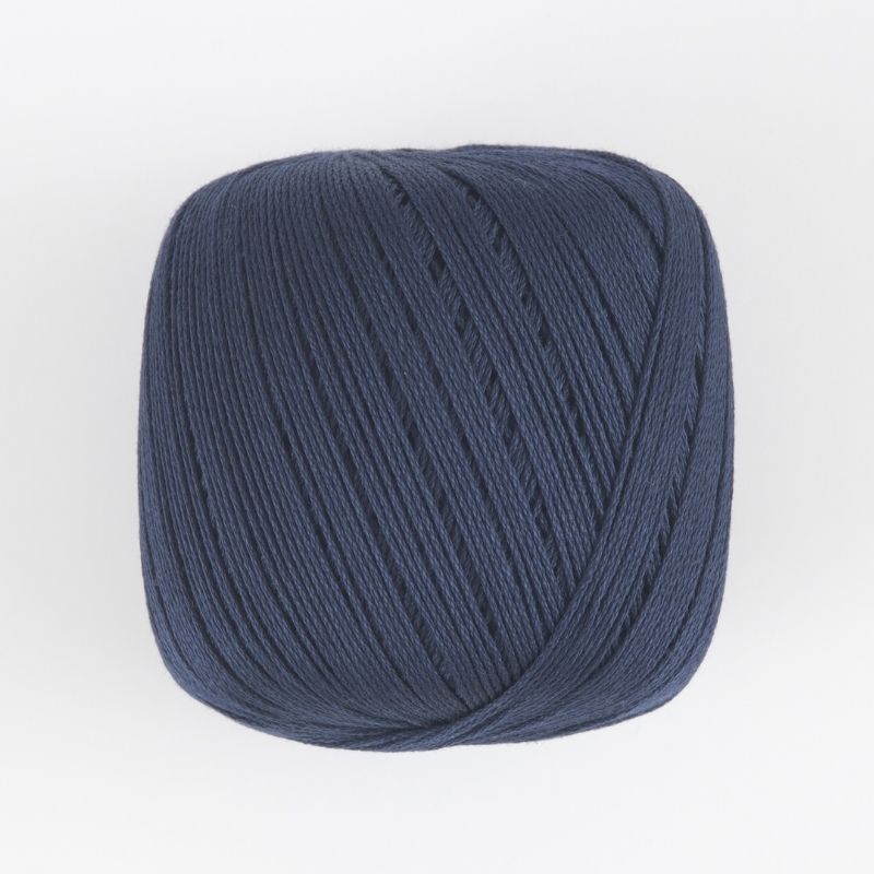 【Keitoキット】ケーブル5で編むかぎ針編みの三角ショール（クラシック） 