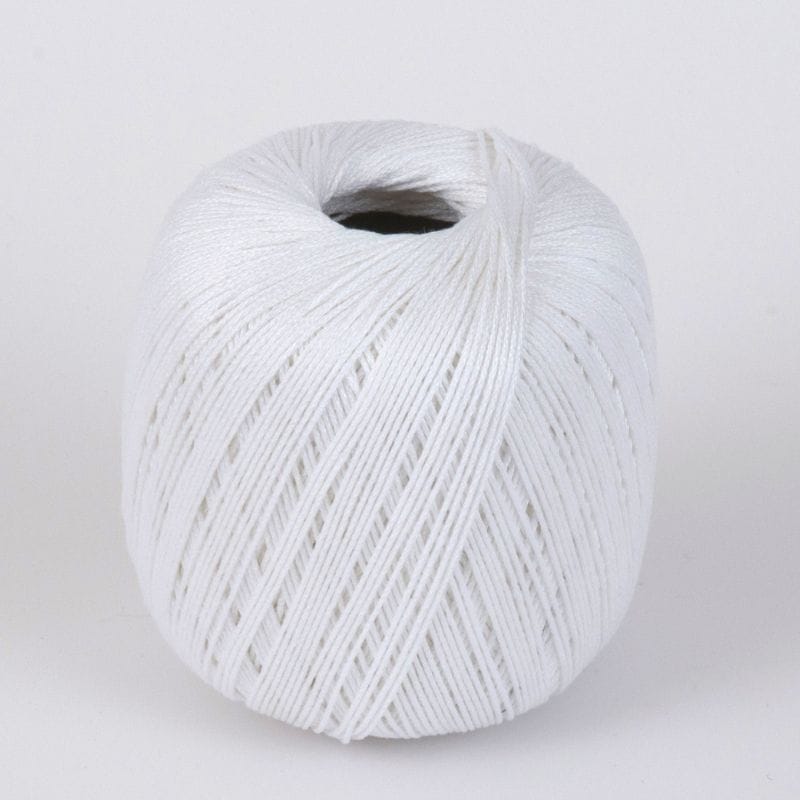 【Keitoキット】ケーブル5で編むかぎ針編みの三角ショール（ナチュラル）