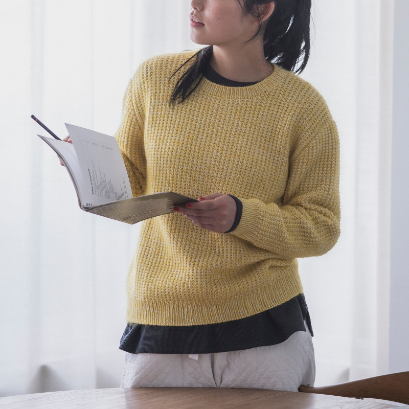 【糸セット】「Enjoy Keitoあみものダイアリー」 P.04 あぜ模様のプルオーバー