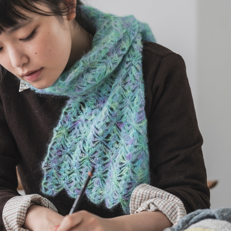 【糸セット】「Enjoy Keitoあみものダイアリー」 P.07 モヘアのクロッシェショール