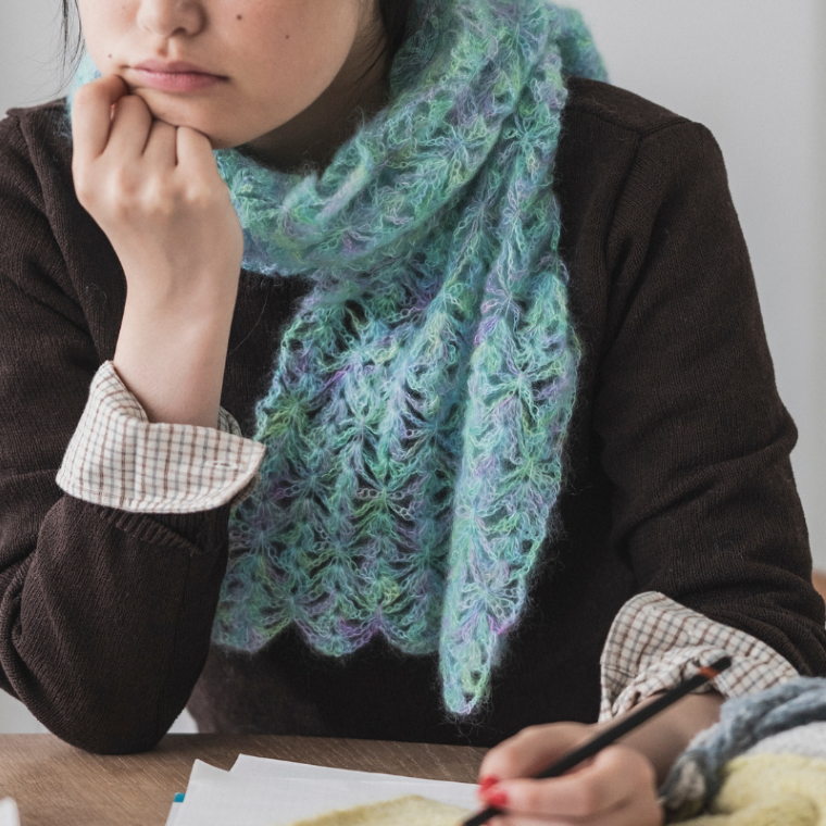 【糸セット】「Enjoy Keitoあみものダイアリー」 P.07 モヘアのクロッシェショール