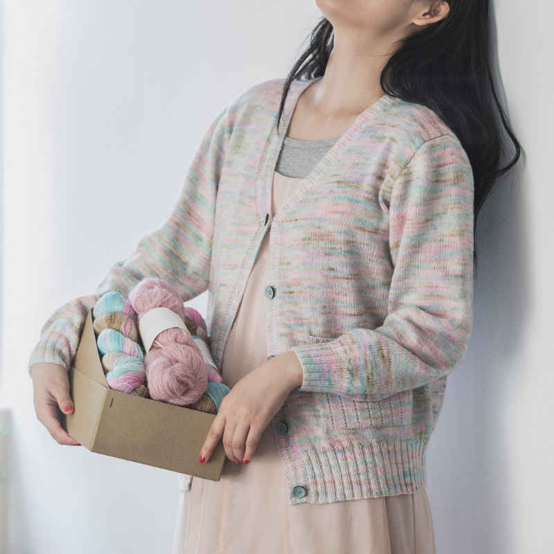 【糸セット】「Enjoy Keitoあみものダイアリー」 P.19 普段着のカーディガン