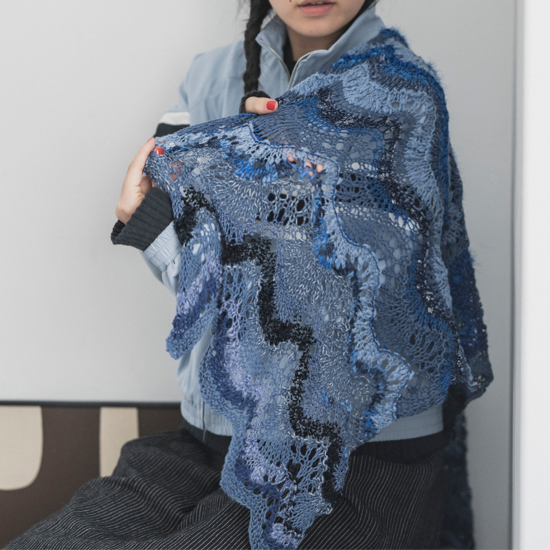 【糸セット】「Enjoy Keitoあみものダイアリー」 P.27 ウェーブレースショール