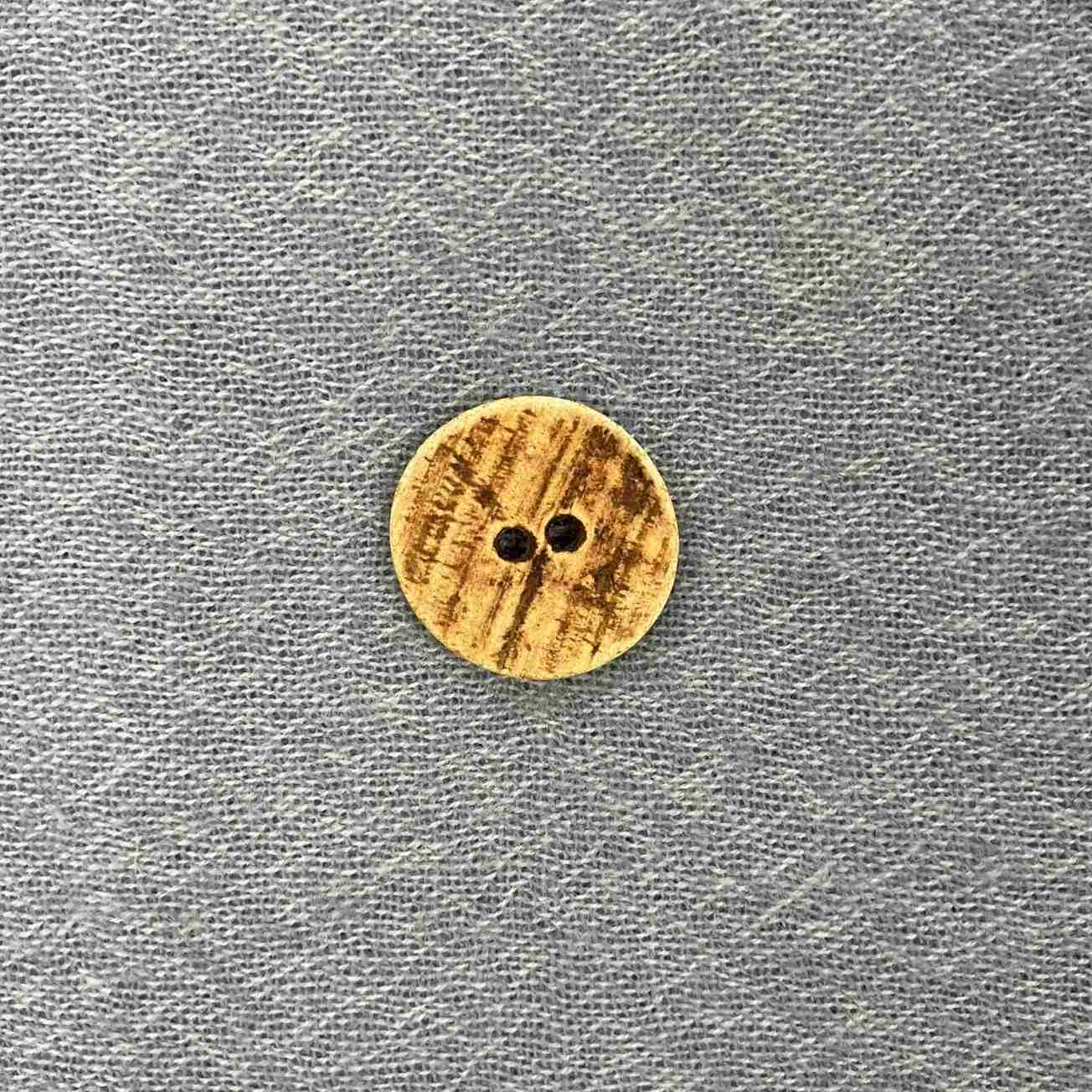 ドイツ製ボタンH4-C.水牛25mm