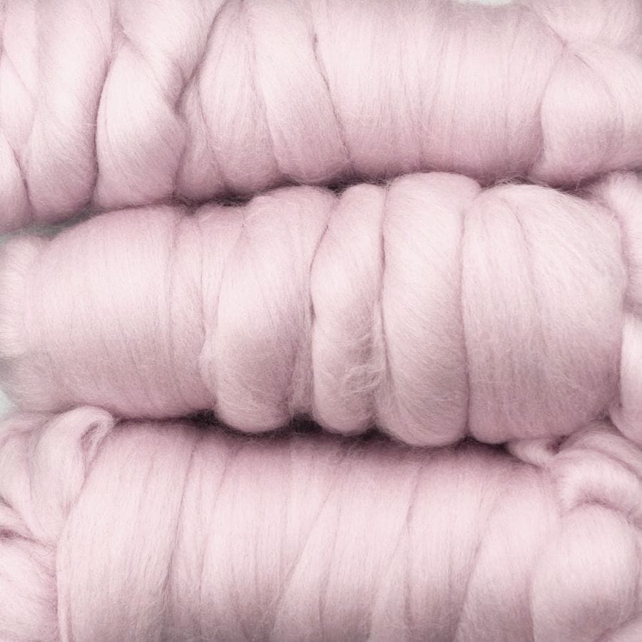 【デビューSALE 10％OFF】金の羊染めメリノウール 64's サクラ