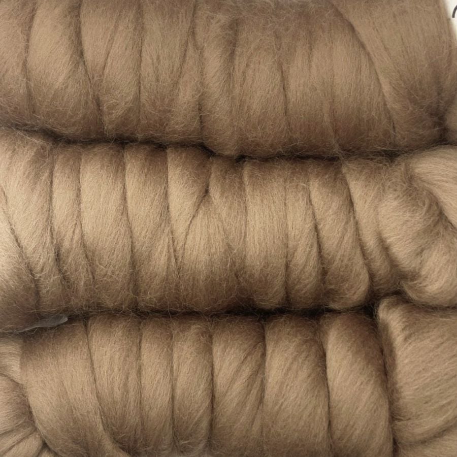 【デビューSALE 10％OFF】金の羊染めメリノウール 64's ミルクティー