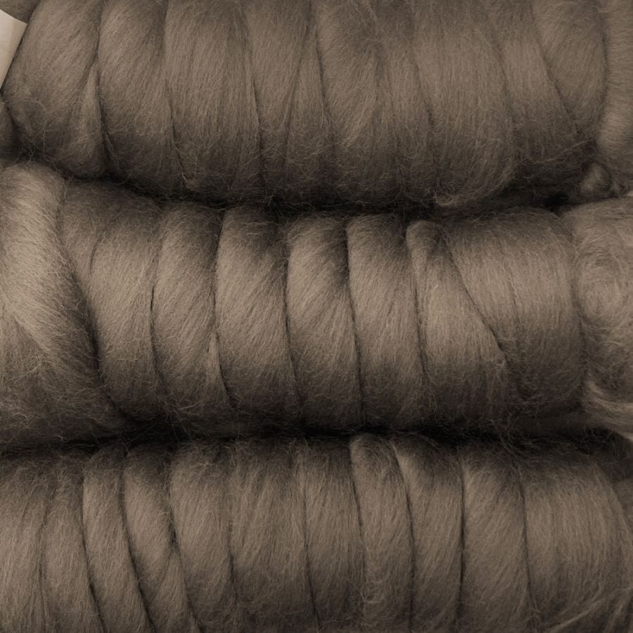 【デビューSALE 10％OFF】金の羊染めメリノウール 64's グレージュ