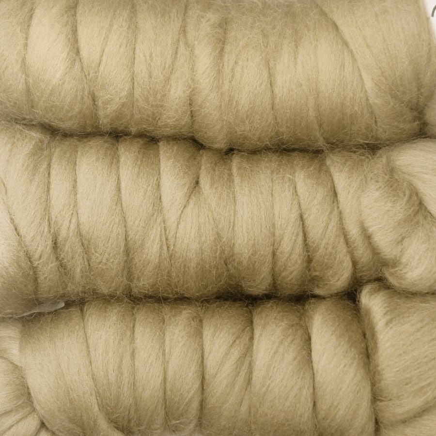 【デビューSALE 10％OFF】金の羊染めメリノウール 64's シャンパン