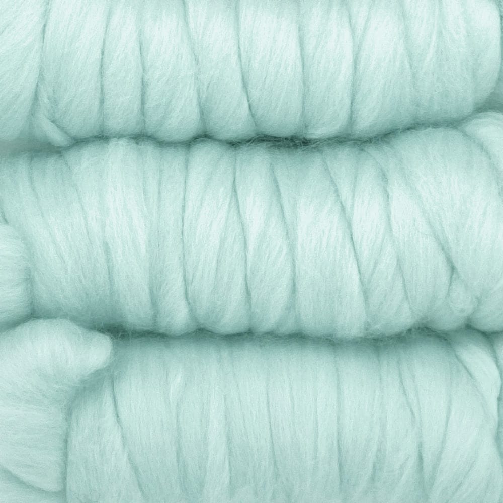 【デビューSALE 10％OFF】金の羊染めメリノウール 64's クリアブルー