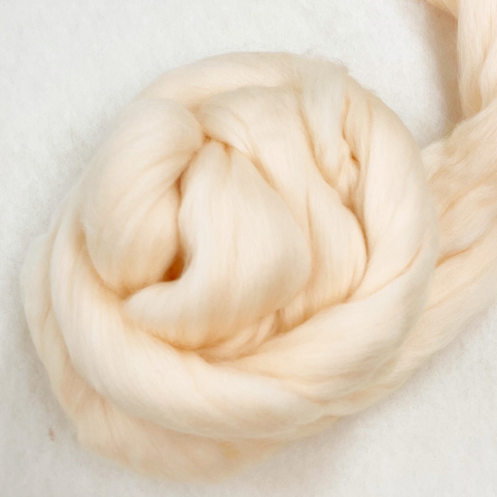 金の羊染めメリノウール 64's フレッシュ