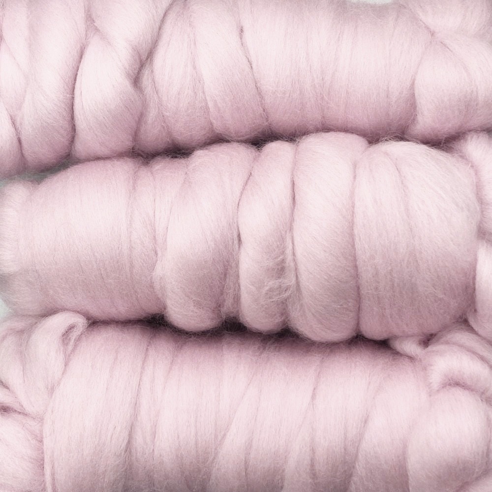 金の羊染めメリノウール 64's サクラ