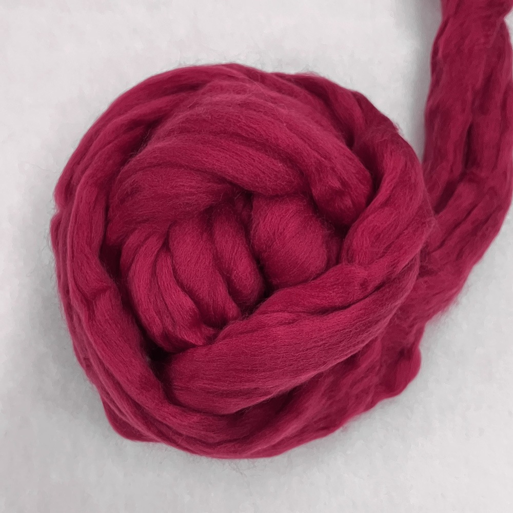 金の羊染めメリノウール 64's カシス