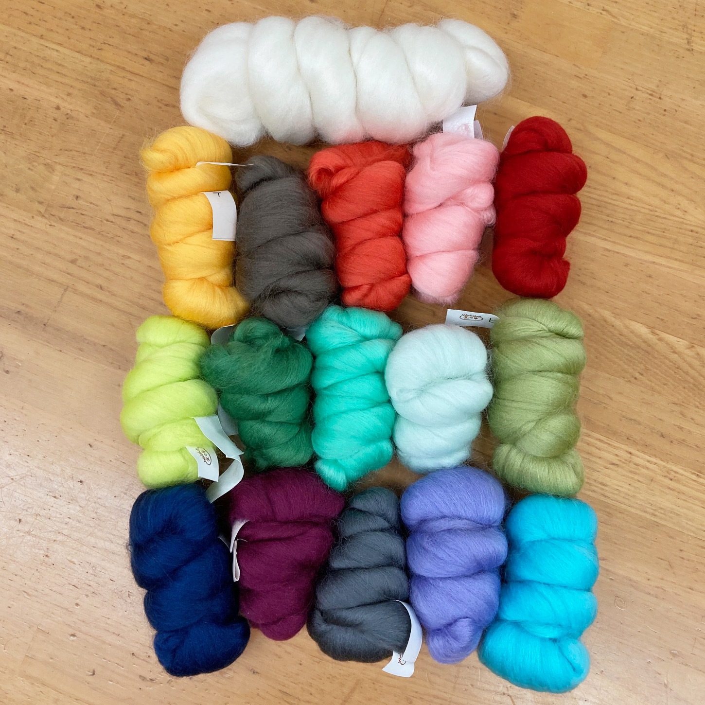 金の羊染めメリノお試しランダムパック