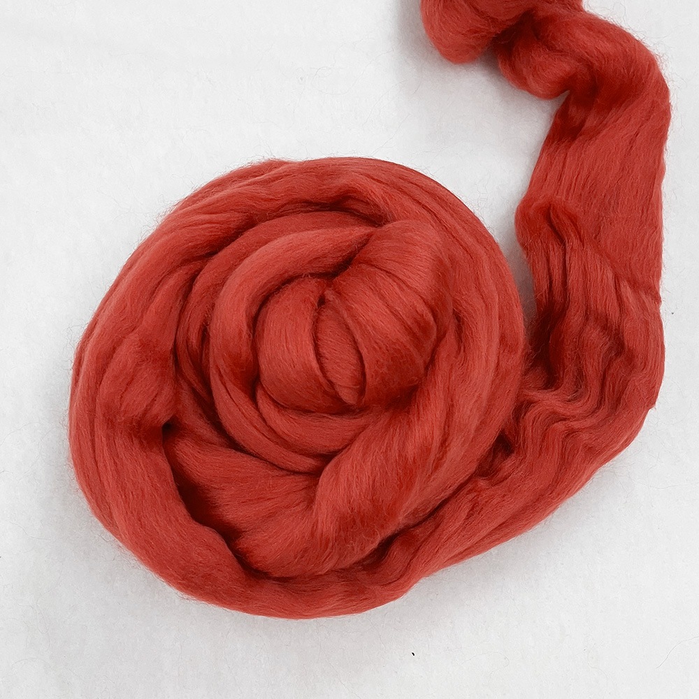 金の羊染めメリノウール 64's ベゴニア