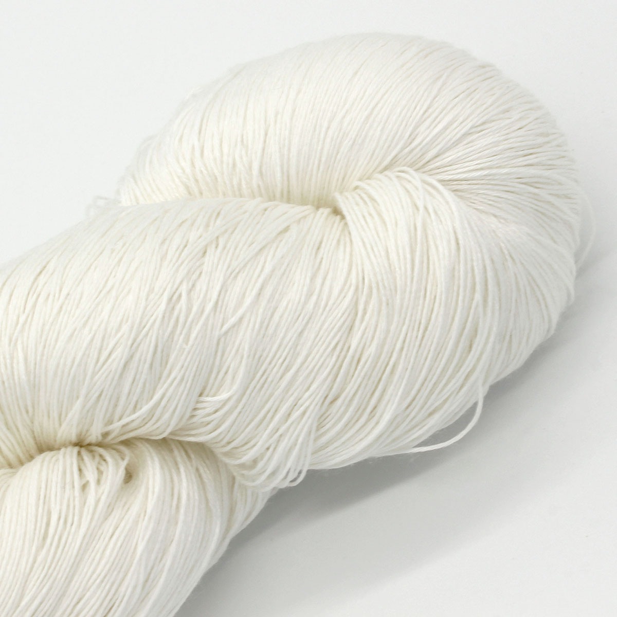 TK2.竹糸 竹繊維100% 110g綛 1408円/100g(税込)　