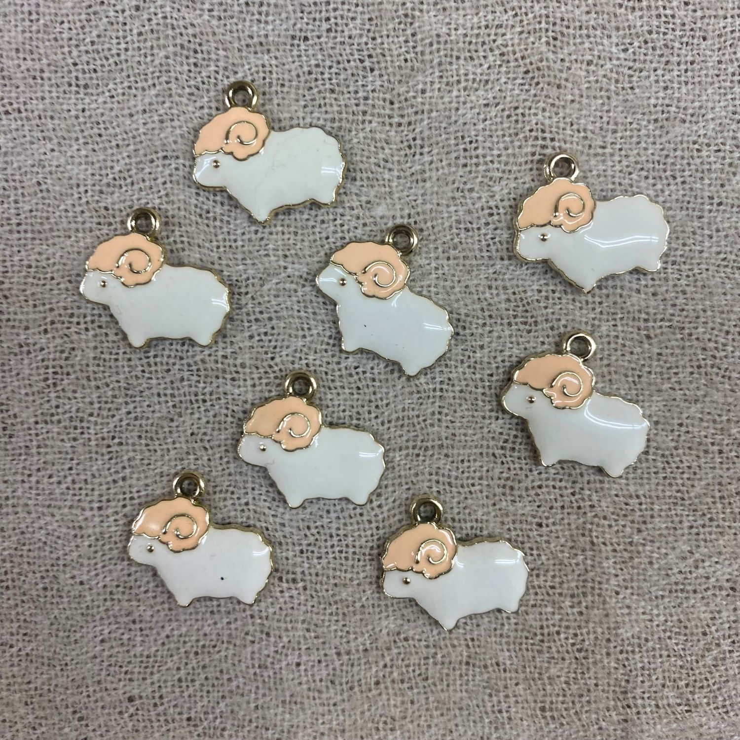 【30%off】チャーム羊 F ピンク