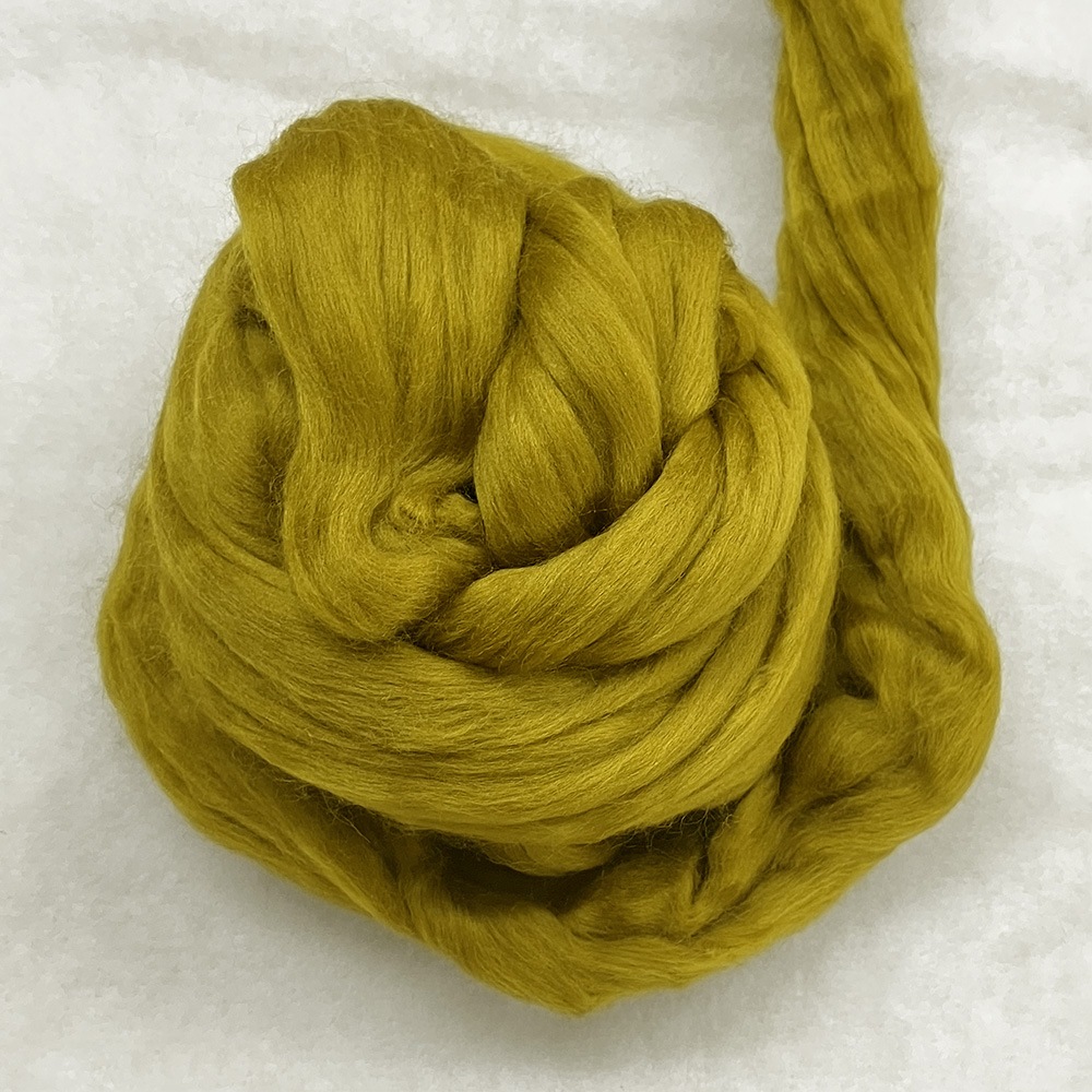 金の羊染めメリノウール 64's オリーブイエロー