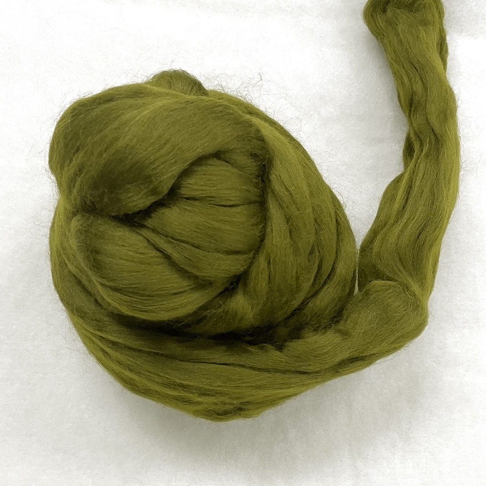 金の羊染めメリノウール 64's カーキ