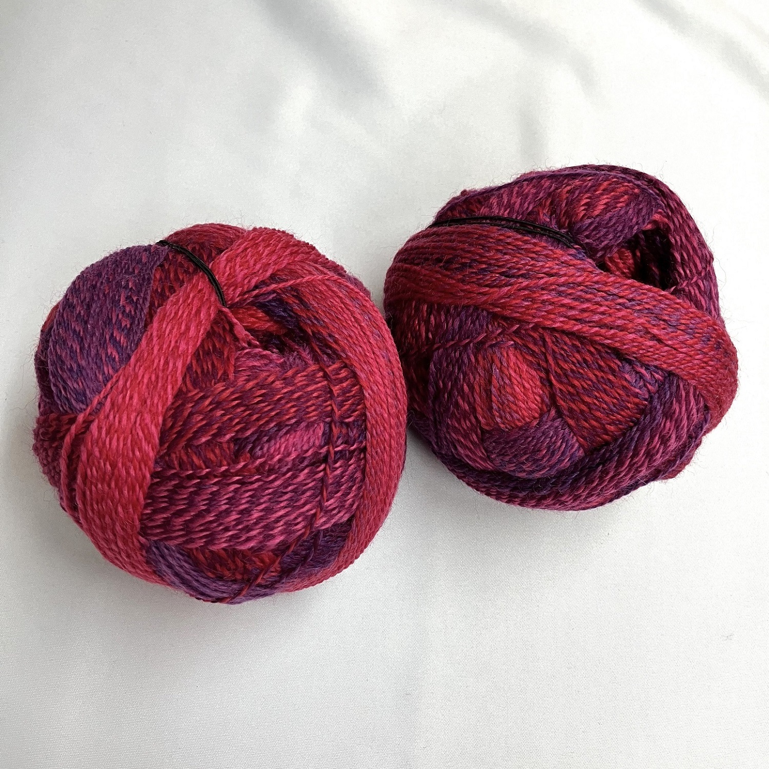 W950 2095 ｼｮｯﾍﾟﾙ ｸﾚｲｼﾞｰ Indish Rosa(Indian Red)