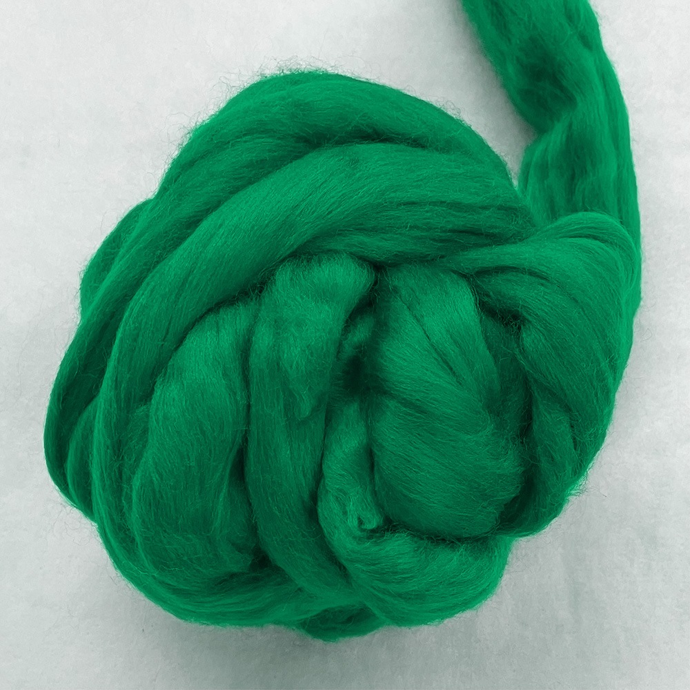 金の羊染めメリノウール 64's エメラルド