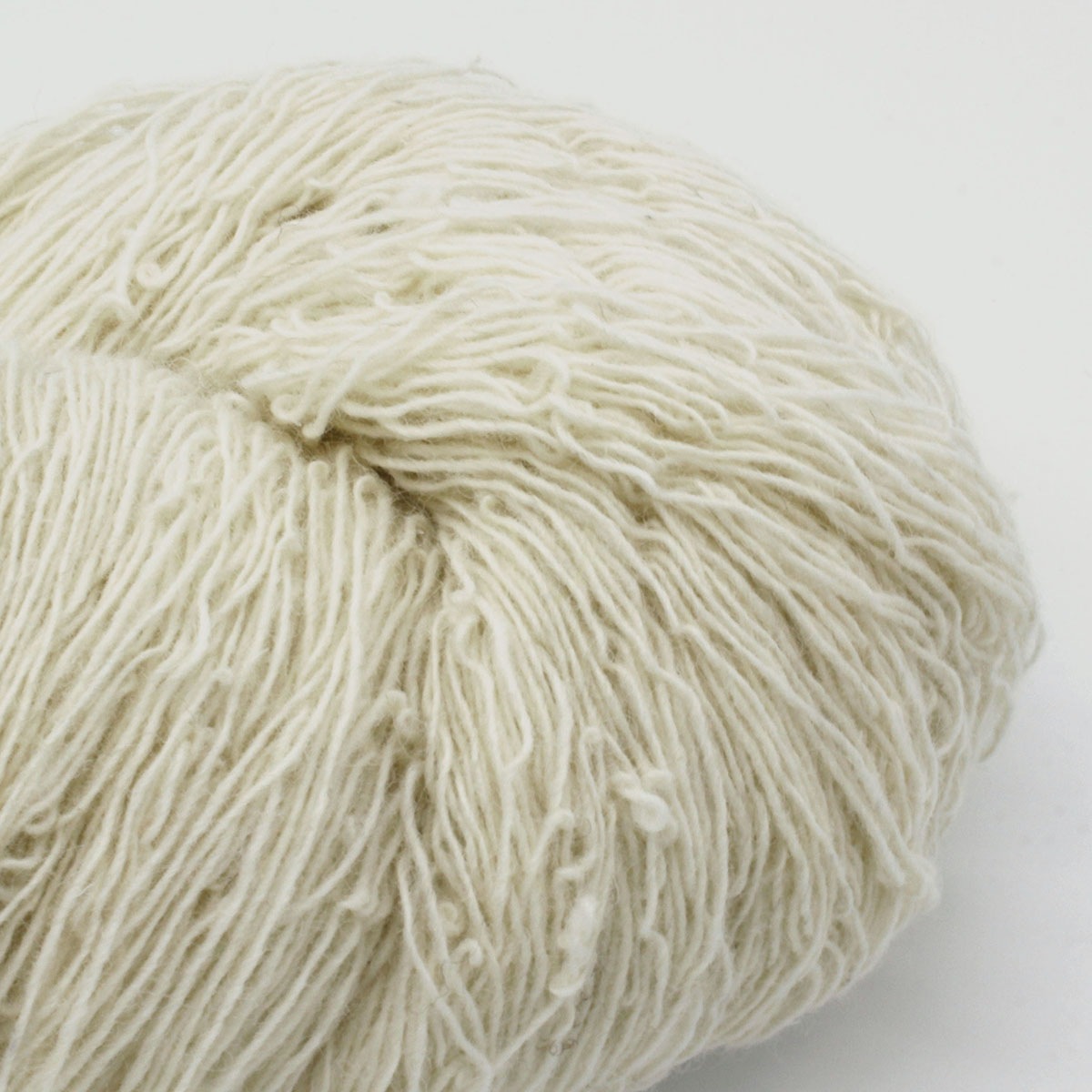 W927.ナチュラルウール糸 4/1 白(生成り) 毛100% 210g綛