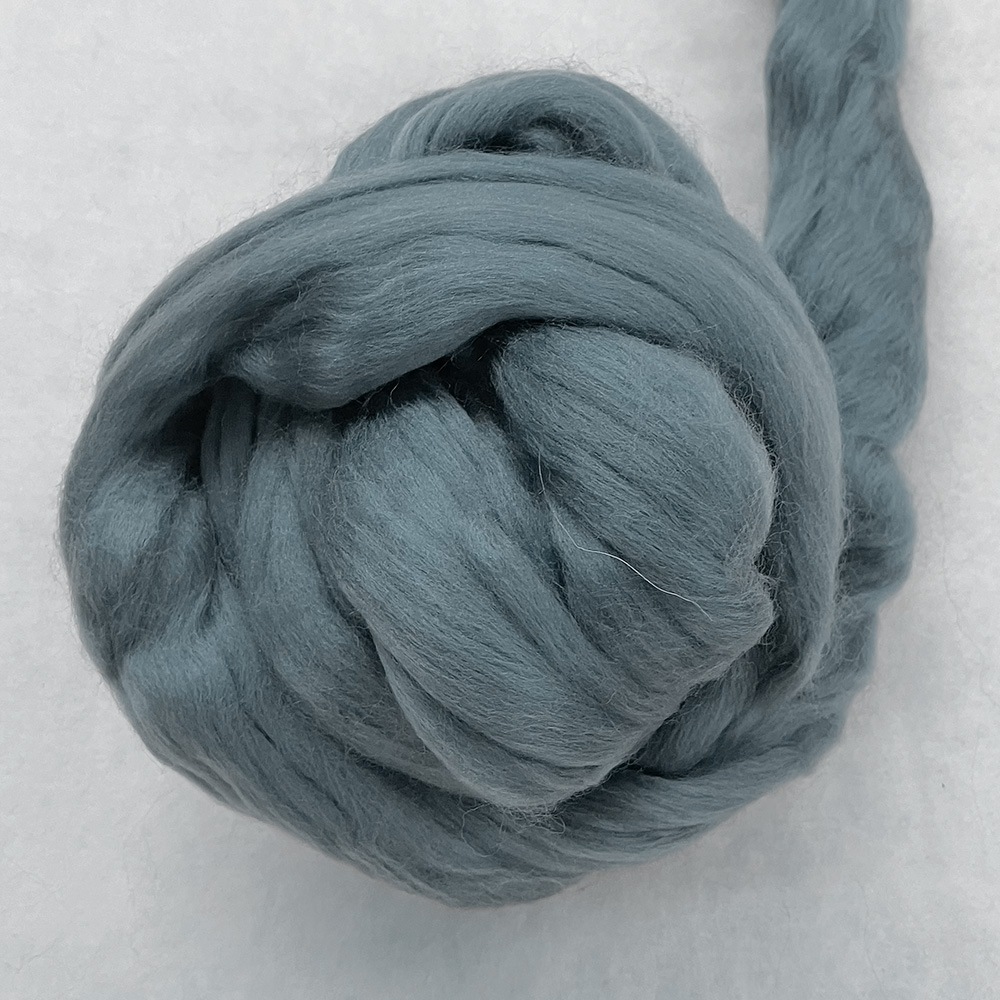 【デビューSALE 10％OFF】金の羊染めメリノウール 64's レイン