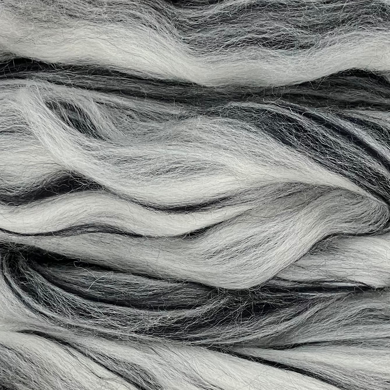 【SALE 20%off！】染めコリデール　白&黒