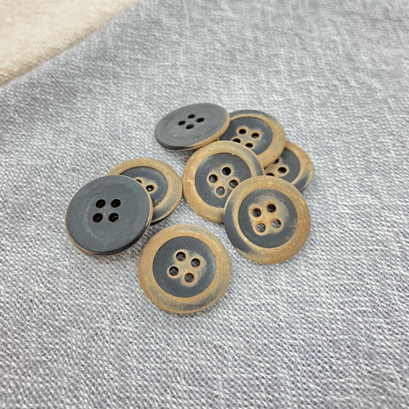 【20%off】ドイツ製ボタンH10.水牛
