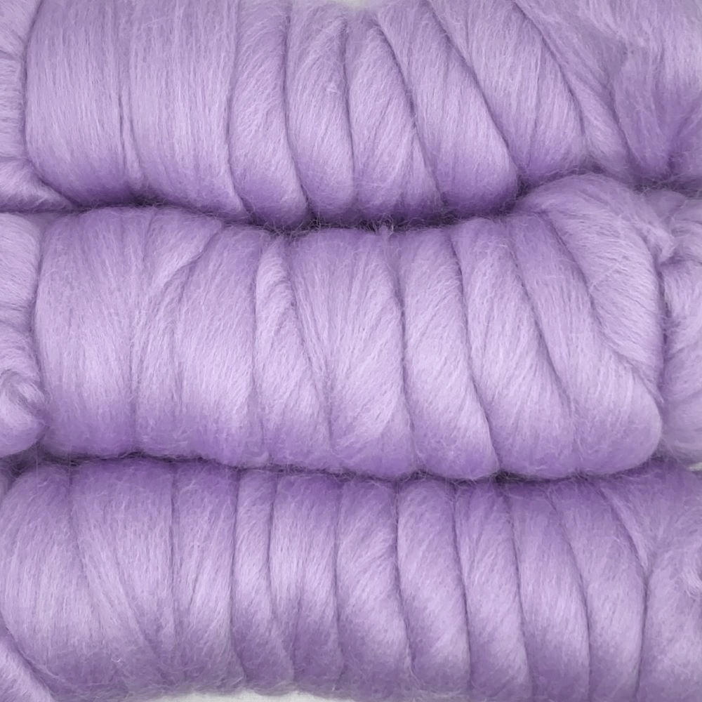 【デビューSALE 10％OFF】金の羊染めメリノウール 64's ラベンダー