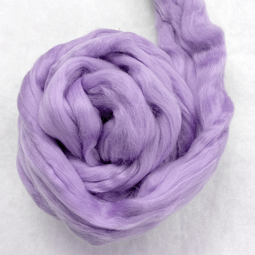 【デビューSALE 10％OFF】金の羊染めメリノウール 64's ラベンダー