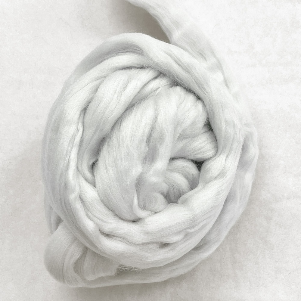 【デビューSALE 10％OFF】金の羊染めメリノウール 64's パール