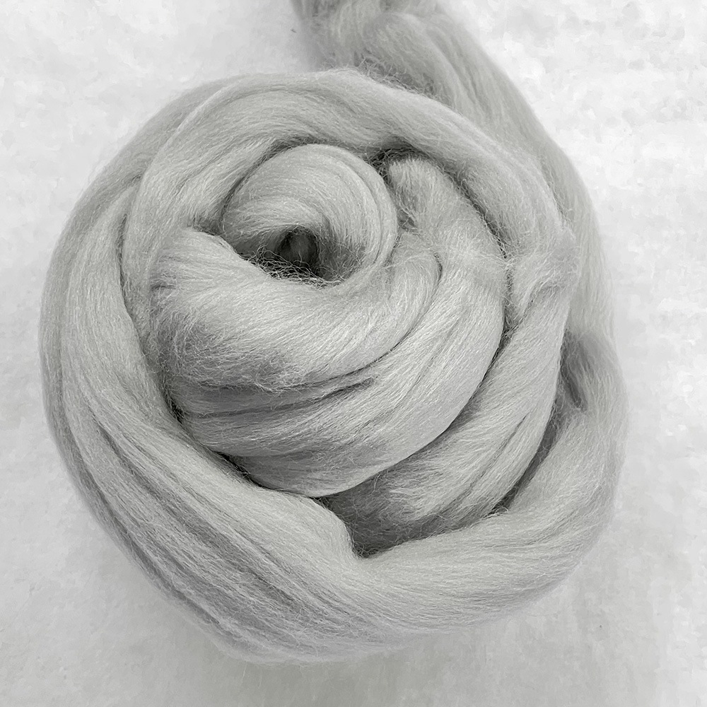 【デビューSALE 10％OFF】金の羊染めメリノウール 64's シルバーグレー