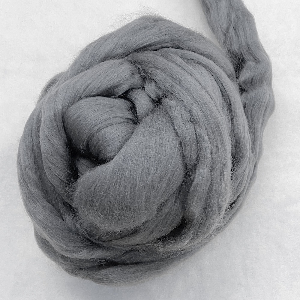 【デビューSALE 10％OFF】金の羊染めメリノウール 64's グレー