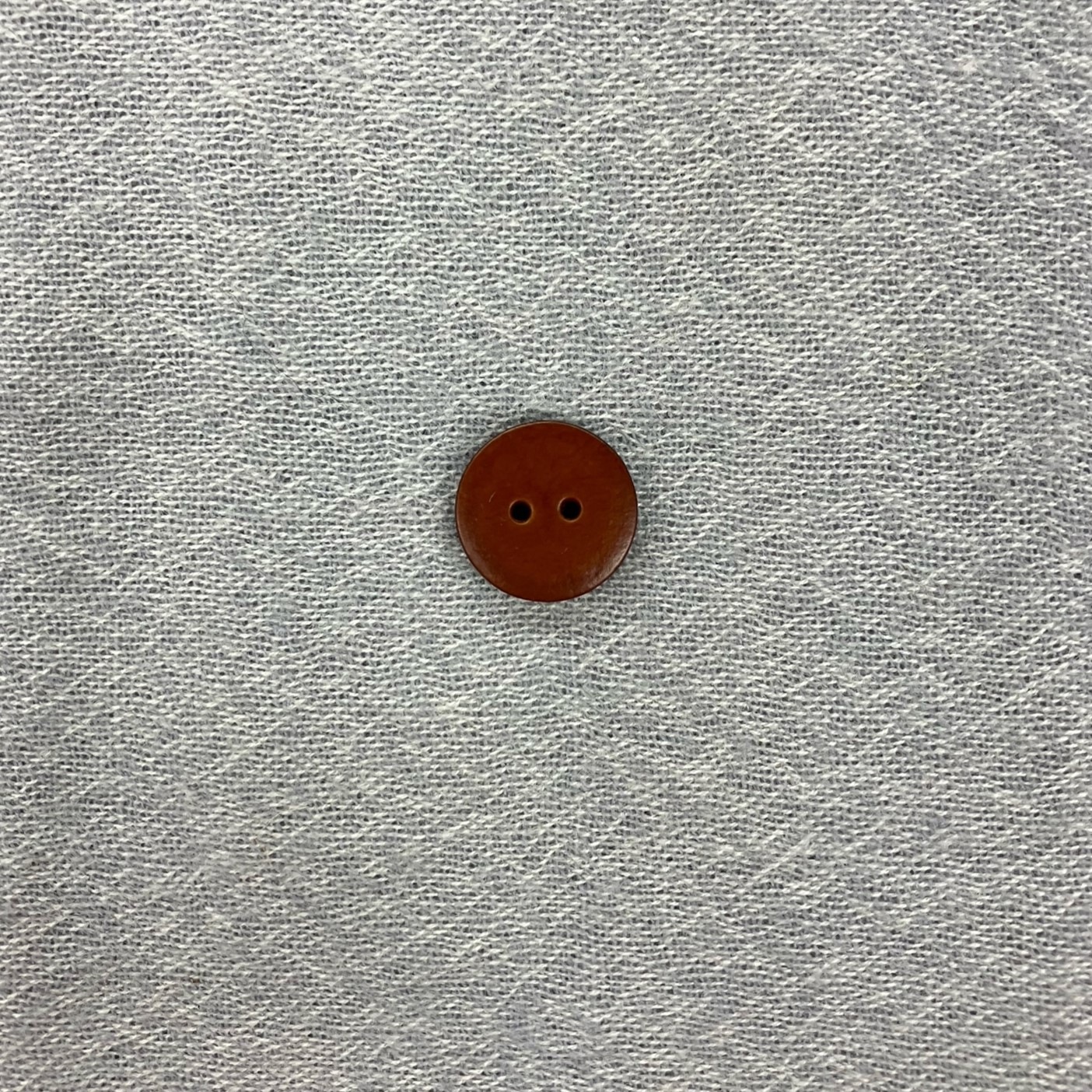 【20%off】ドイツ製ボタンL1-B.革製18mm