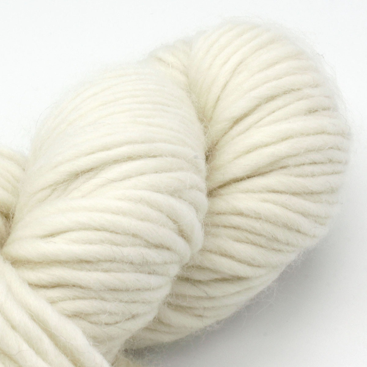 W945 シェトランド ジャンボヤーン 白(生成り) 毛100% 0.65/1 200g綛