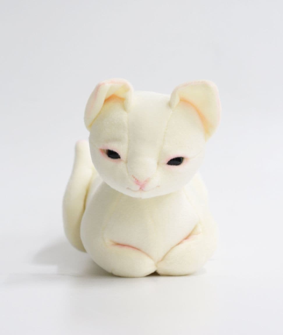 土屋仁応 ぬいぐるみ [香箱猫(Catloaf)]｜ラムフロム - アートグッズ