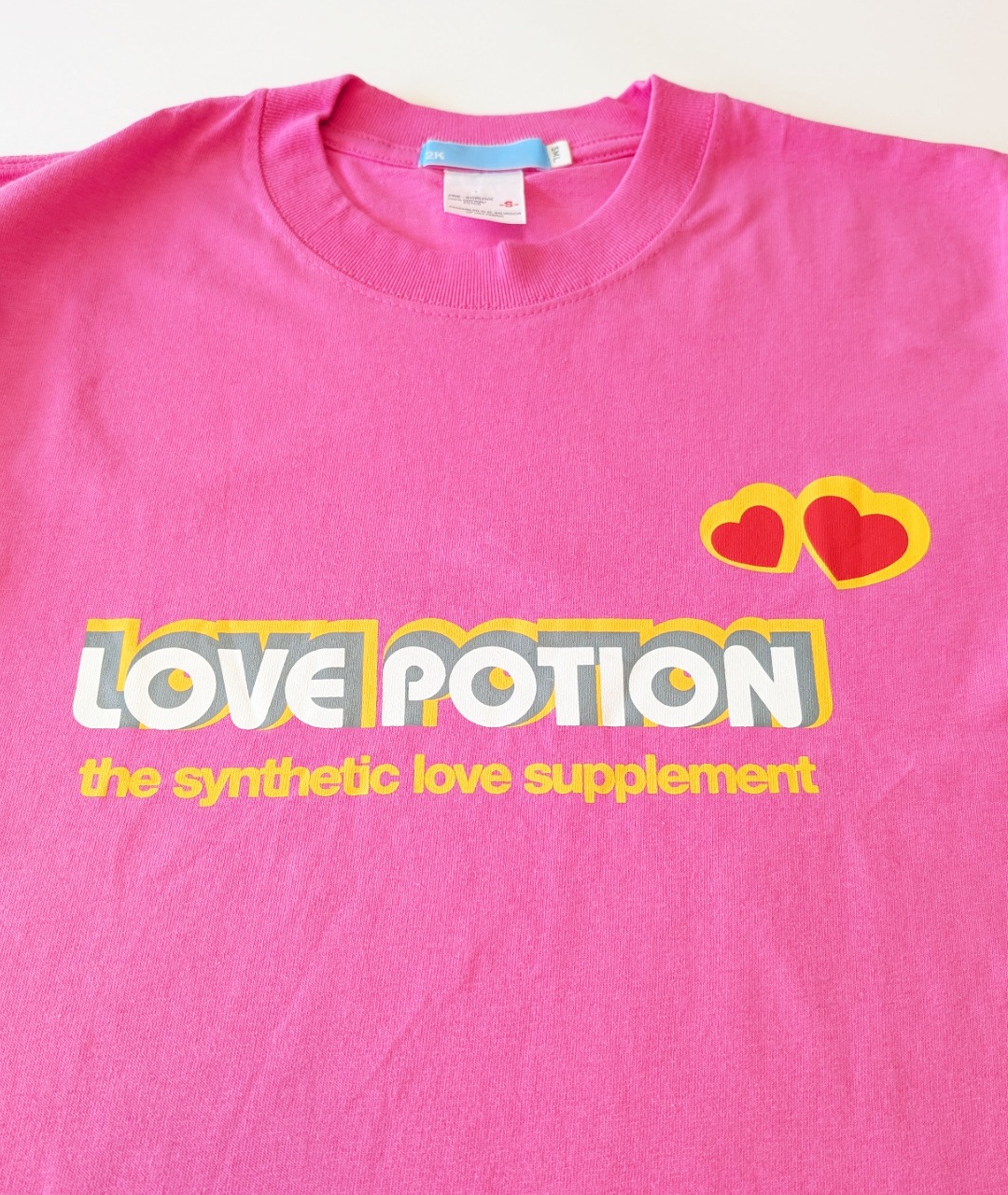 カリフォルニア・リパブリック LOVE POTION Tシャツ｜ラムフロム - アートグッズ＆デザイングッズの通販サイト -