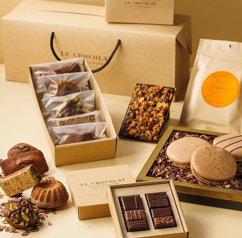 セレクション グルマンド（マカロン、デクヴェルト、焼き菓子、マンディアン）