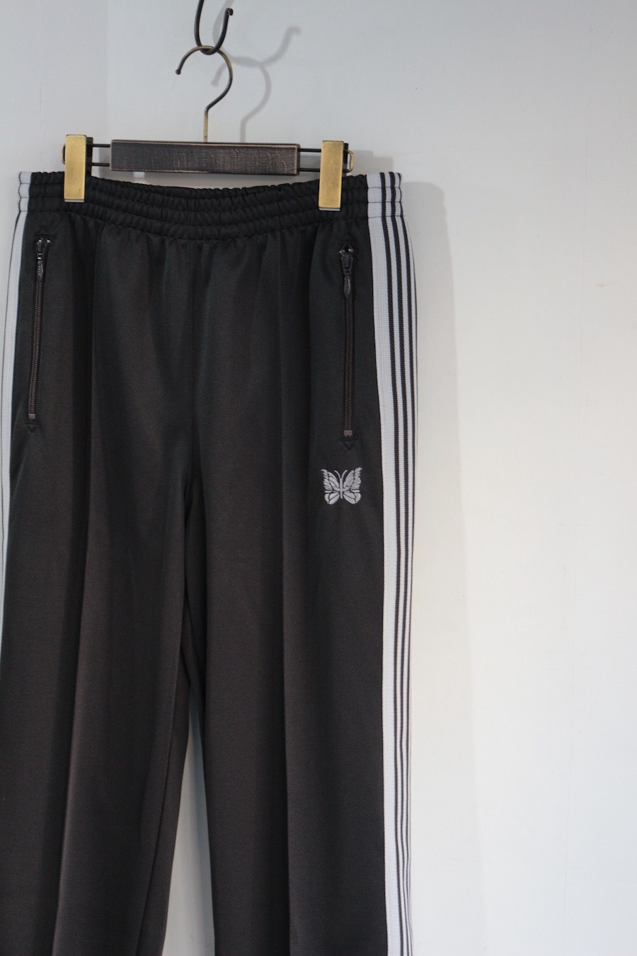 NEEDLES (�ˡ��ɥ륺) | Track Pant - Poly Smooth (�ȥ�å��ѥ�� - �ݥꥨ���ƥ륹�ࡼ��) - C-Charcoal