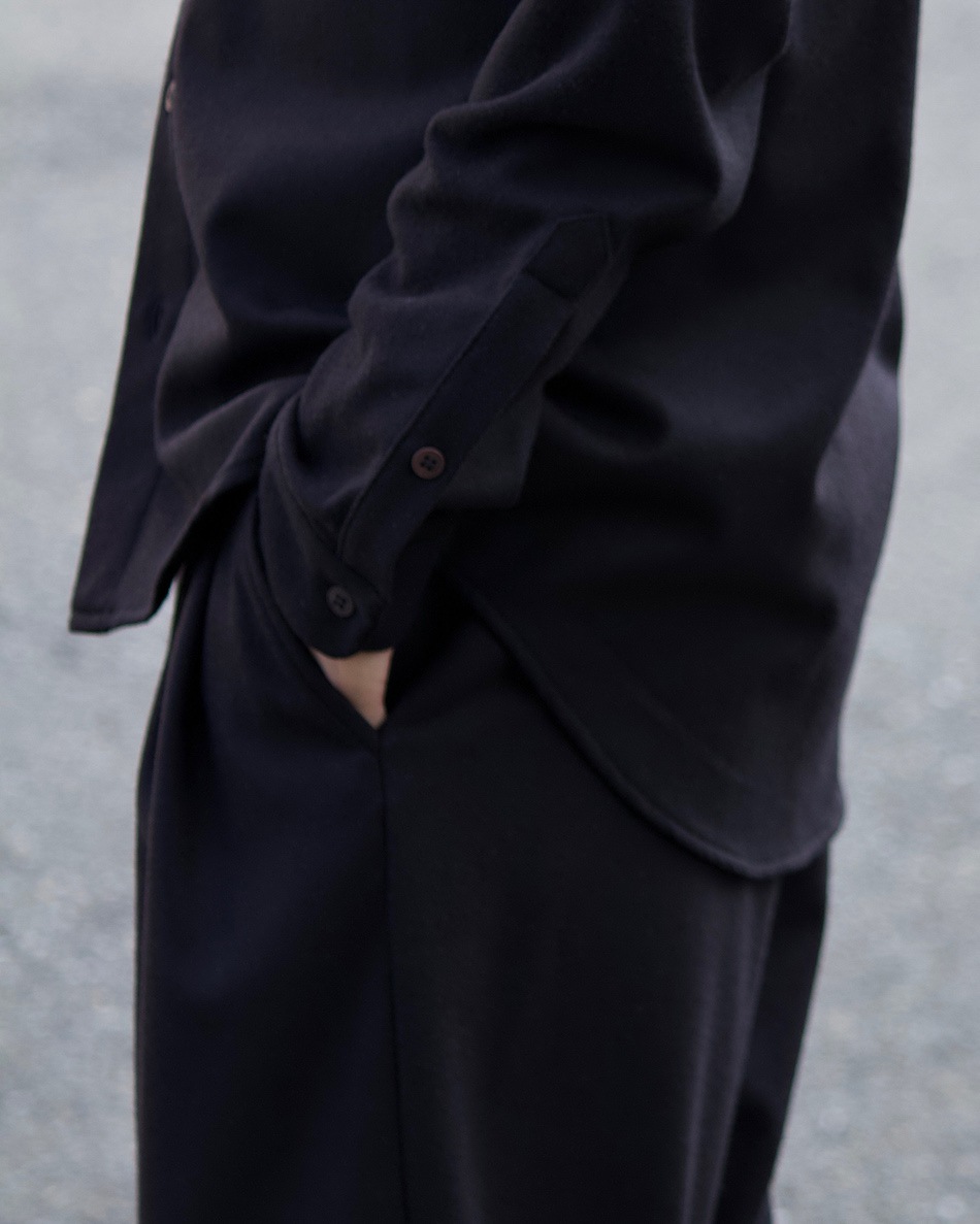 FRANK LEDER (�ե�󥯥꡼����) | BAVARIAN LODEN WOOL PLAIN SHIRT (�С��Хꥢ������ǥ󥦡���ץ졼�󥷥��) - BLACK