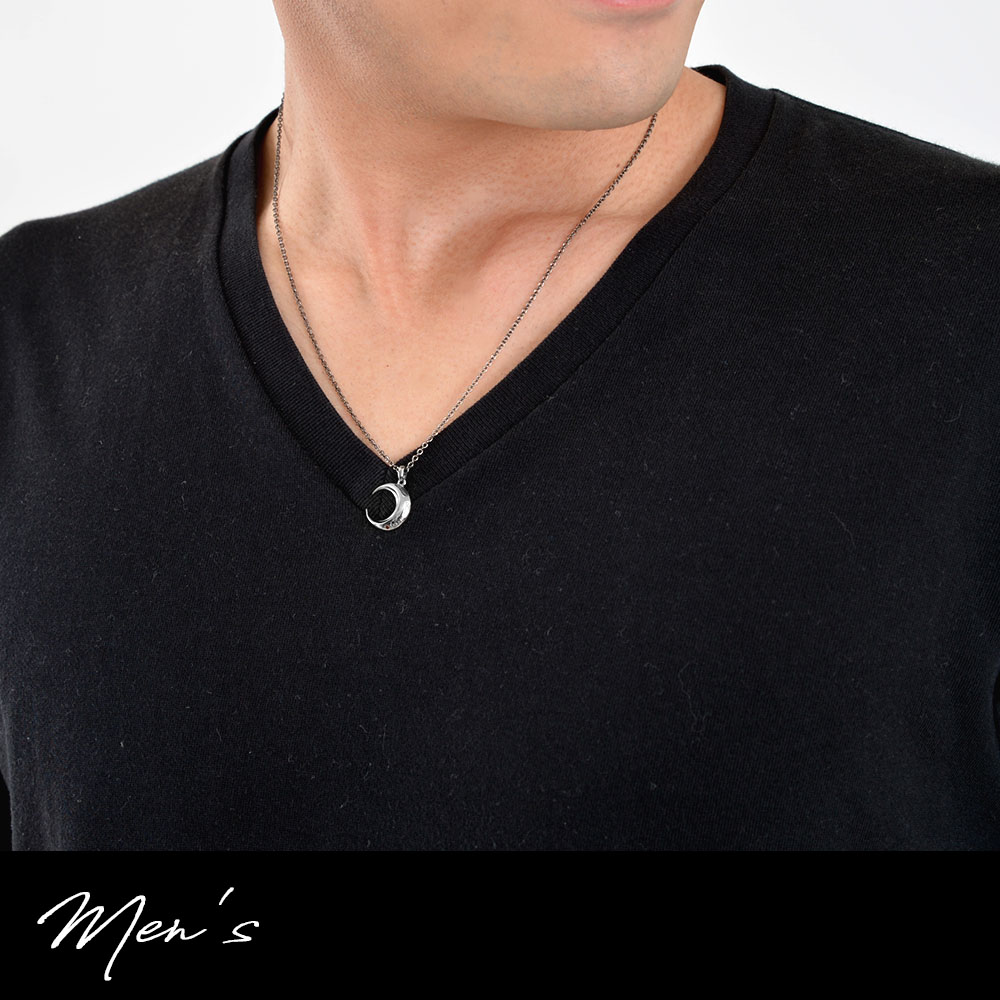 ペアネックレス【レッドダイヤモンド】【月】 ムーンモチーフ 重なるペア close to me ペアアクセサリー