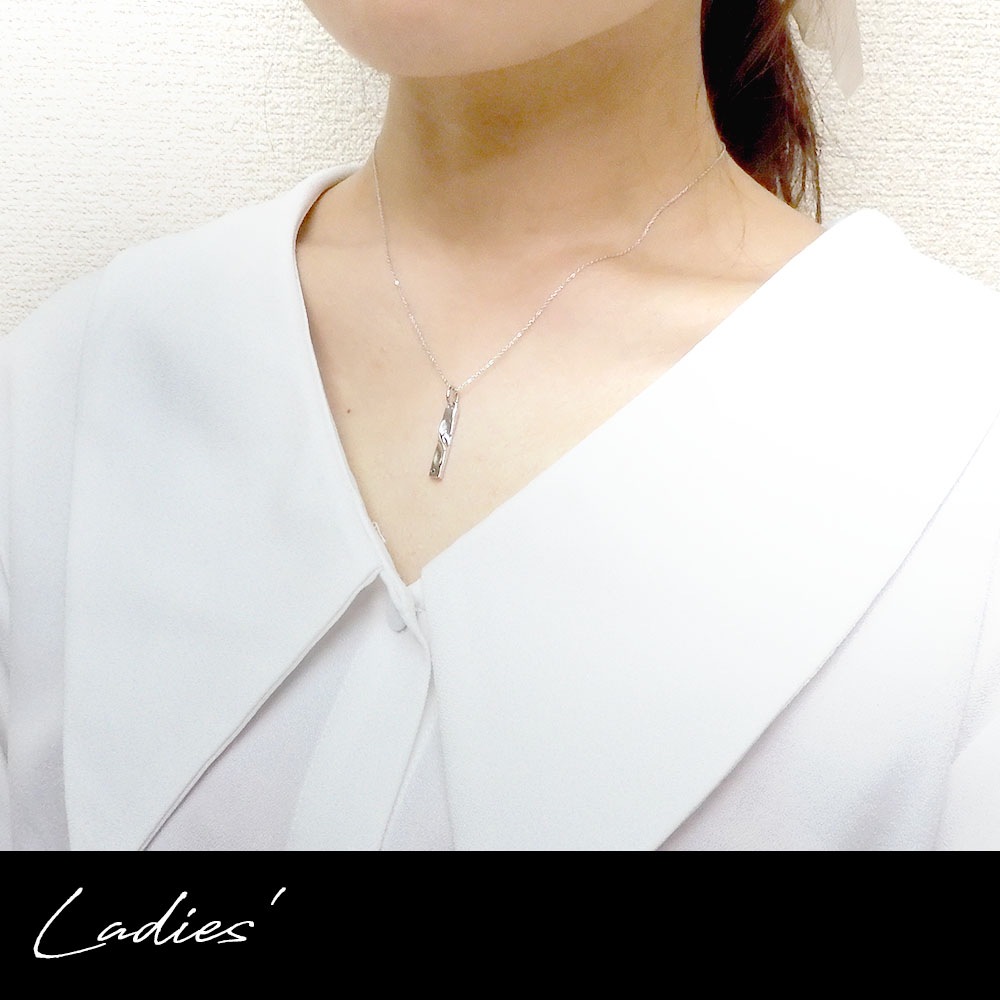 Lover S ペアアクセサリー専門店 ペアネックレス ブルーダイヤモンド 合わせてハート 重なるペア Close To Me ペアアクセサリー Sn13 173 174 ダイヤモンド