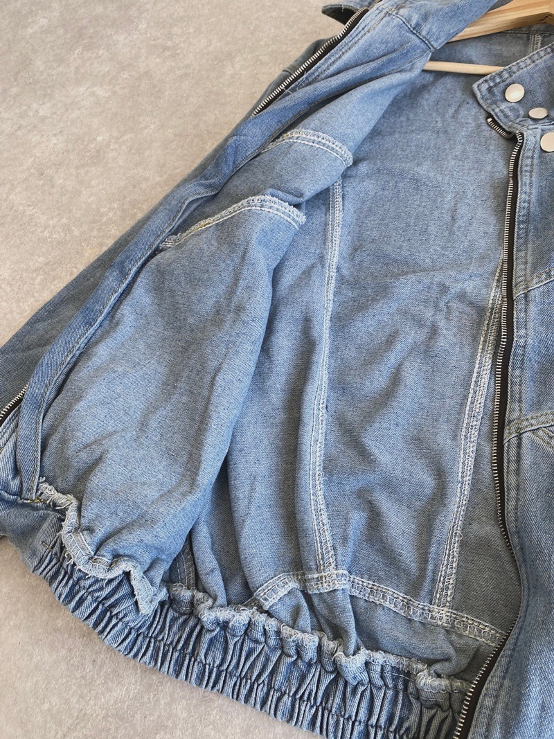 ������ɥ��顼���ǥ˥ॸ�㥱�å�