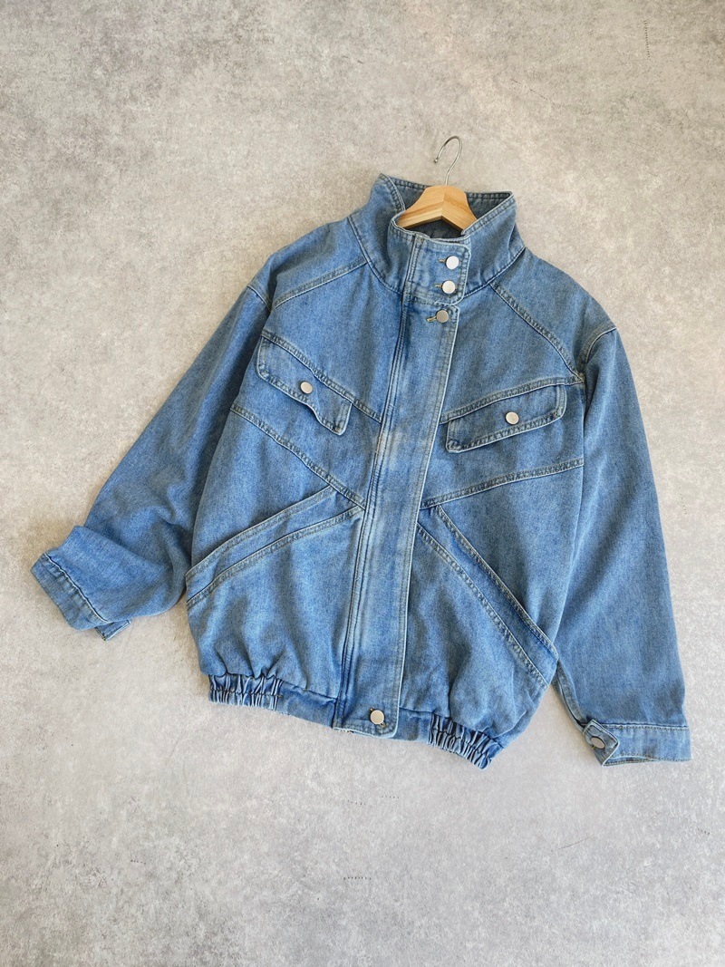 ������ɥ��顼���ǥ˥ॸ�㥱�å�