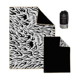 Waterproof Hooded Puffer Blanket-SKETCHY TANK　