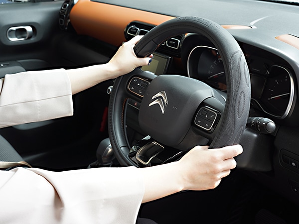 MICHELIN 正規品 ステアリング ホイール カバー ハンドルカバー ブラック 型押しデザイン 36.8-39.4 cm ミシュラン
